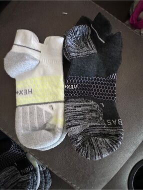 Bombas Low-Cut Athletic Socks - White, Gray & Black with Yellow Accent
